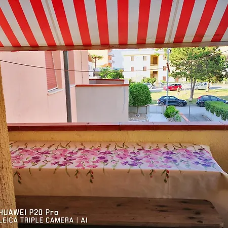 Spacious With Terrace In + 75 M² + Parking Διαμέρισμα *