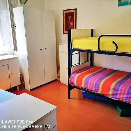 Διαμέρισμα Spacious With Terrace In + 75 M² + Parking